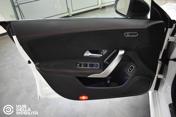 MERCEDES-BENZ CLA 200 d Automatic Shooting Brake AMG Line Advanced Plus